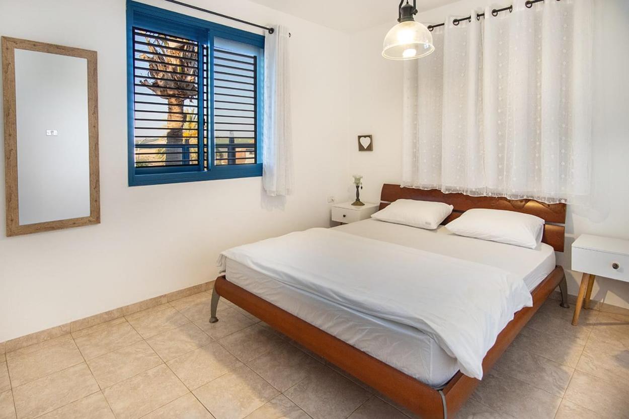 Villa Nof Glili Mansion Yavneʼel Exterior foto
